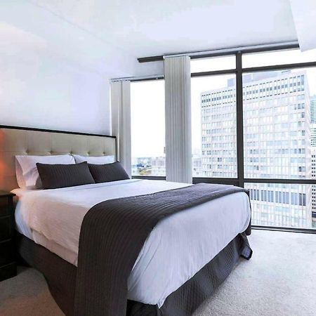 Altitude Suites Bay Street - Holiday Bonus - Free Parking Toronto Bagian luar foto