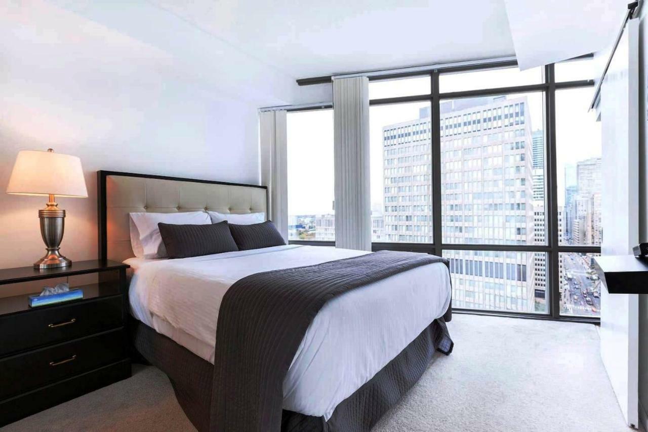 Altitude Suites Bay Street - Holiday Bonus - Free Parking Toronto Bagian luar foto