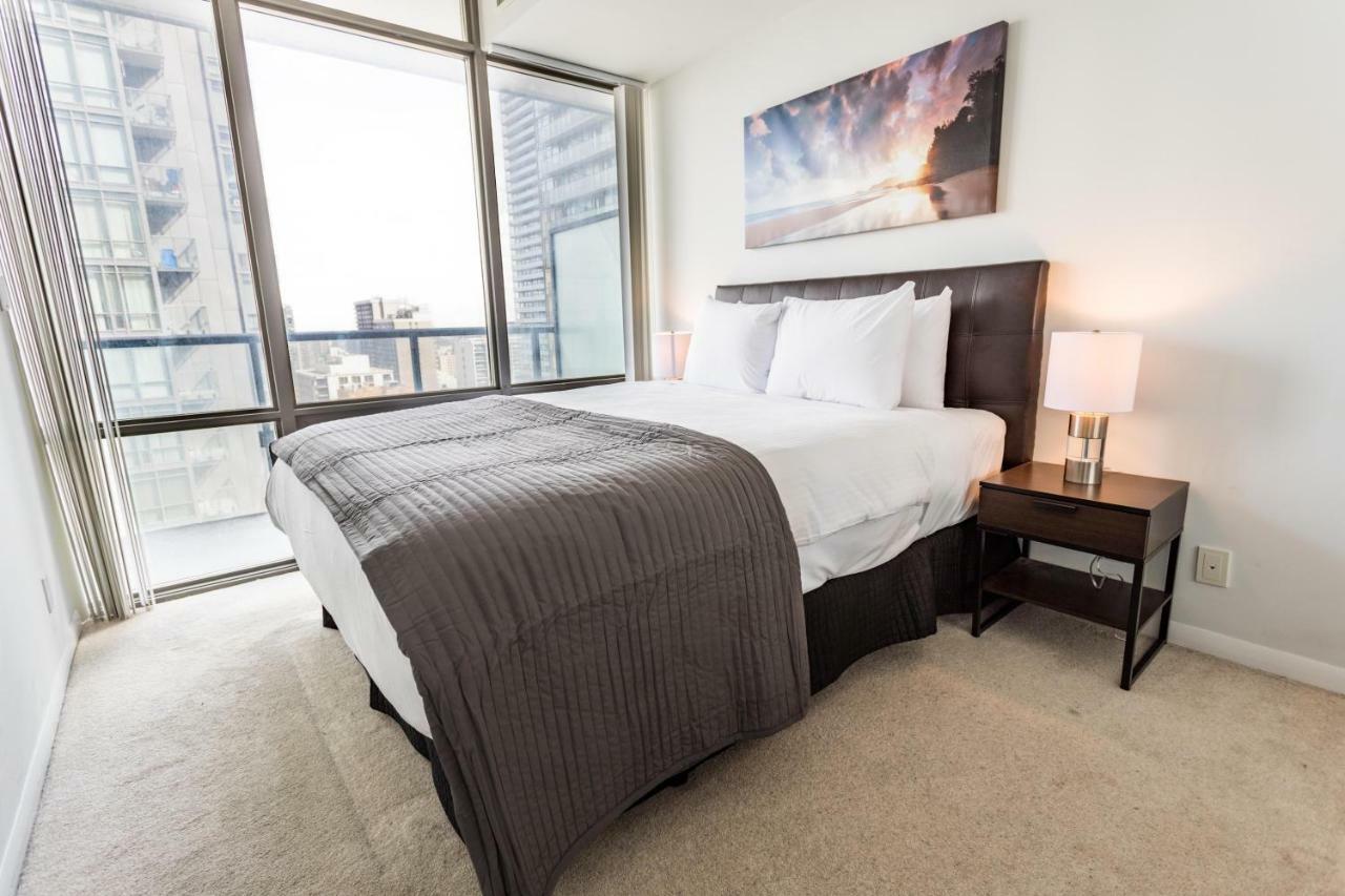 Altitude Suites Bay Street - Holiday Bonus - Free Parking Toronto Bagian luar foto