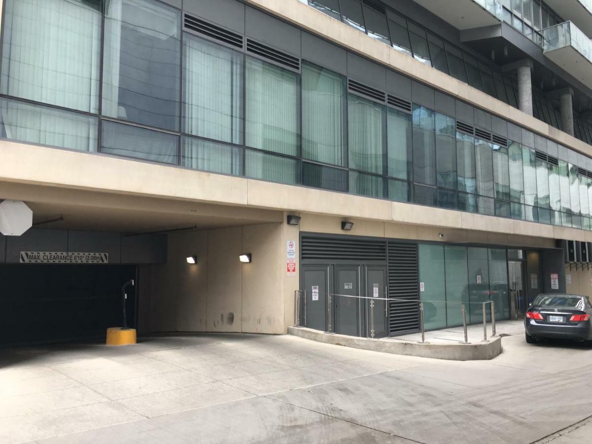 Altitude Suites Bay Street - Holiday Bonus - Free Parking Toronto Bagian luar foto
